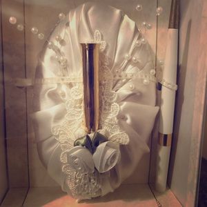 Keepsake vintage lace pen holder